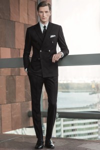 SCABAL heeft deze herfst winter de mooiste kleuren en materialen bij Tillemans Tailors afgeleverd.